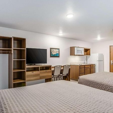 Woodspring Suites Detroit Фармингтон-Хиллз Экстерьер фото
