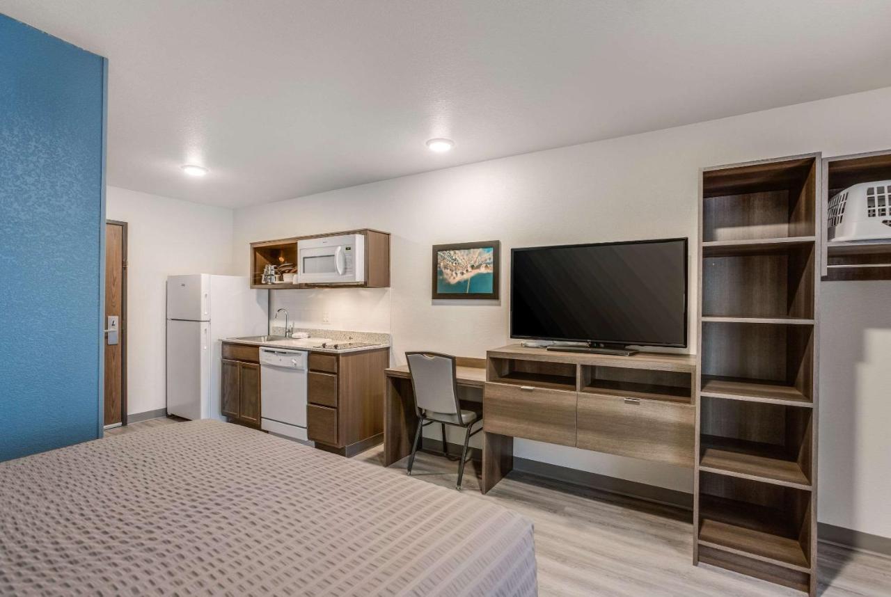 Woodspring Suites Detroit Фармингтон-Хиллз Экстерьер фото