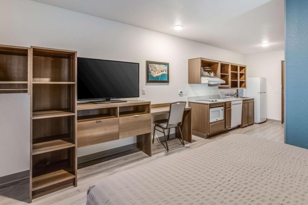 Woodspring Suites Detroit Фармингтон-Хиллз Экстерьер фото